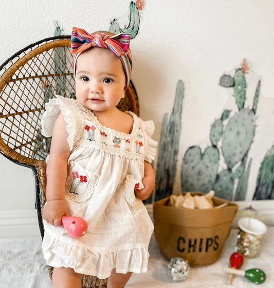 Maribel embroidered dress || white