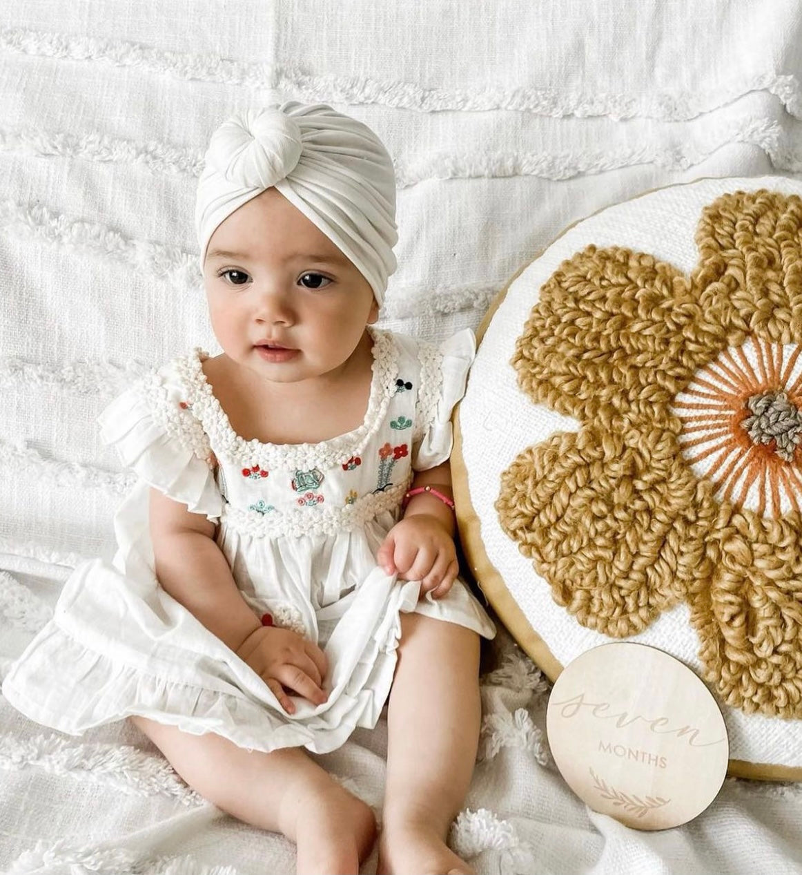 Maribel embroidered dress || white